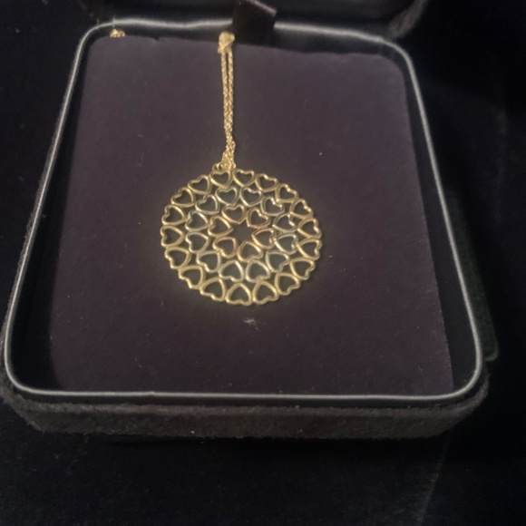 NIB Tiffany &Co. Paloma Picasso Crown of Hearts in Tricolor 18k Gold - Picture 2 of 4